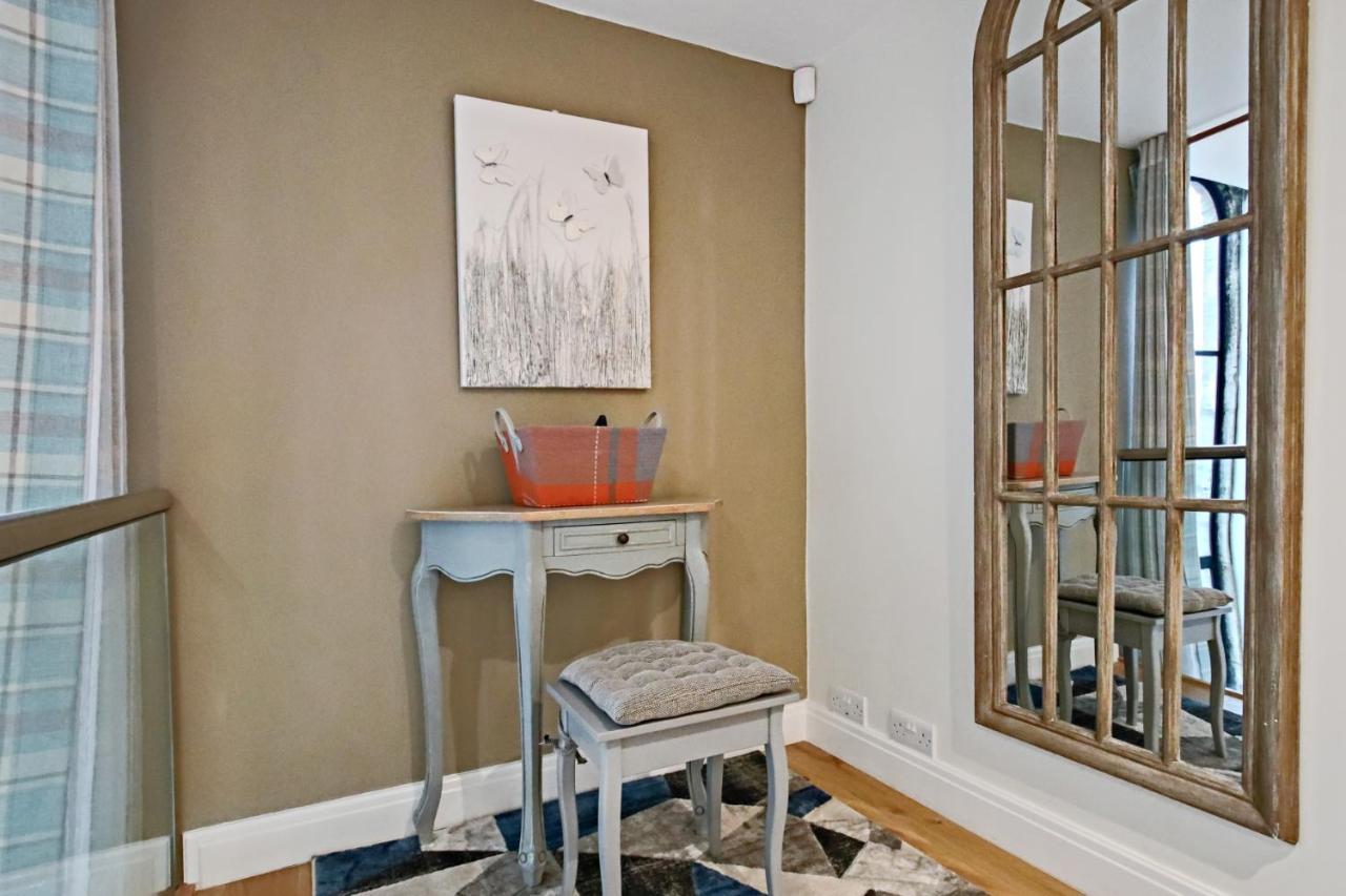 Church Suite, Stow-On-The-Wold, Sleeps 4, Town Location エクステリア 写真