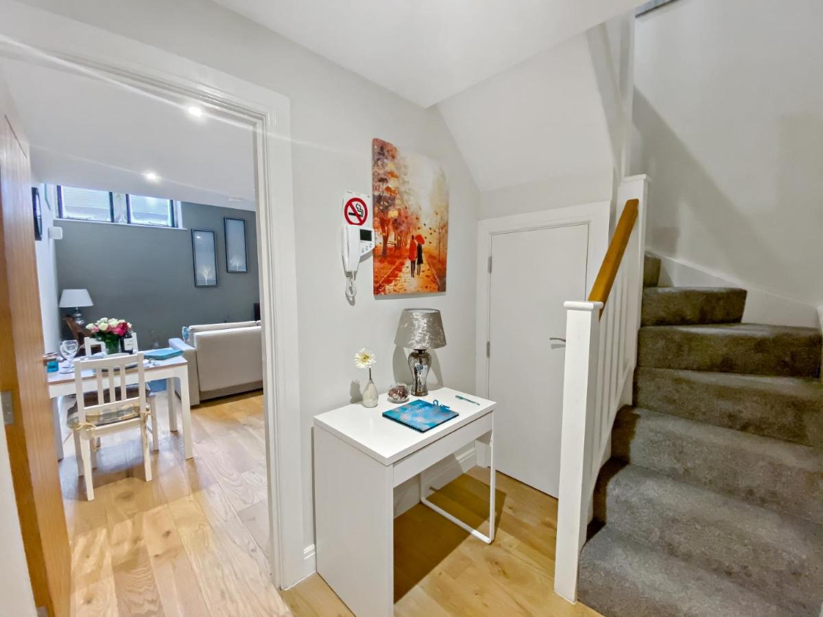 Church Suite, Stow-On-The-Wold, Sleeps 4, Town Location エクステリア 写真