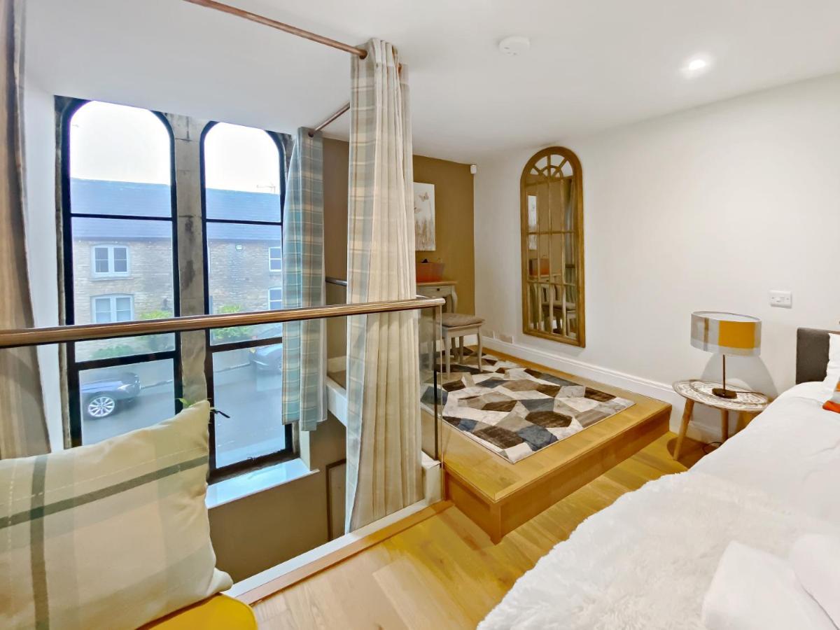 Church Suite, Stow-On-The-Wold, Sleeps 4, Town Location エクステリア 写真
