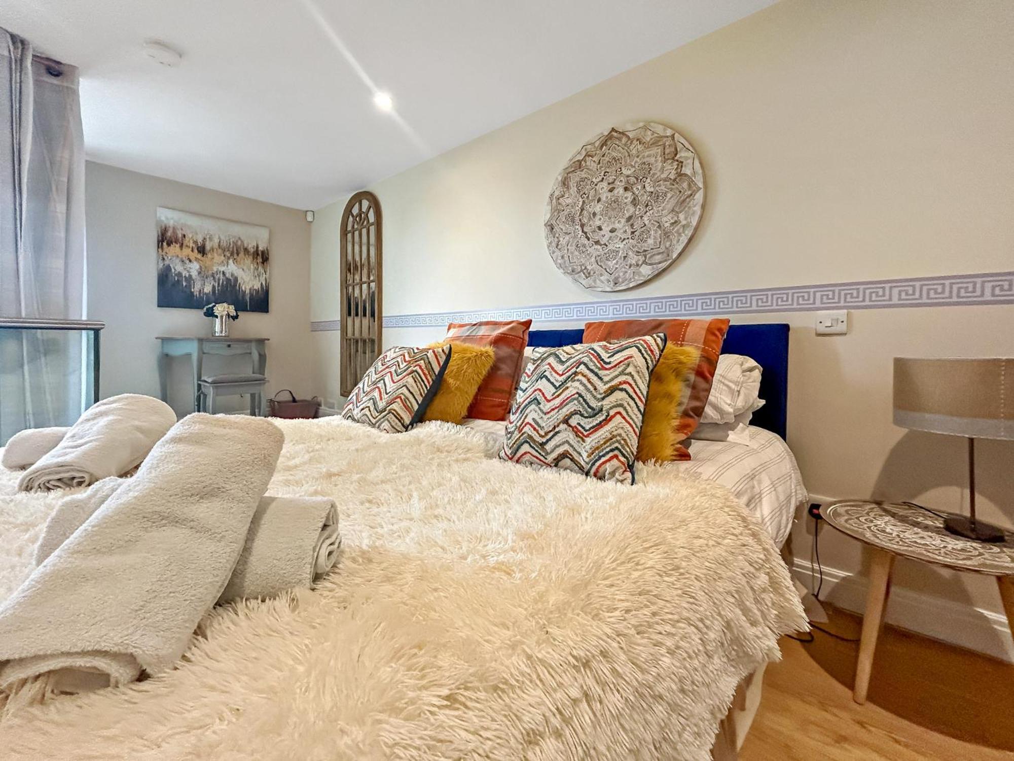 Church Suite, Stow-On-The-Wold, Sleeps 4, Town Location エクステリア 写真