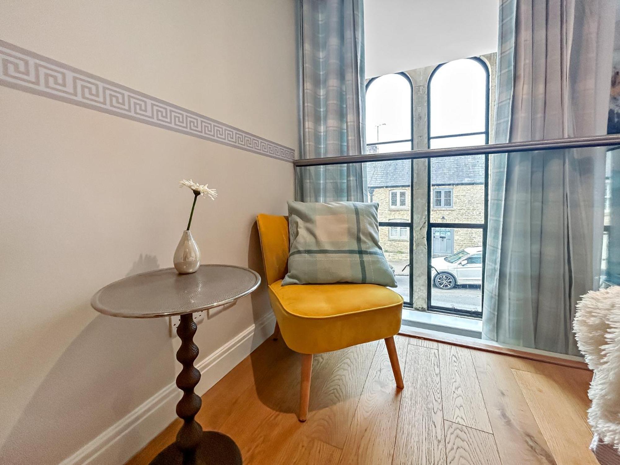 Church Suite, Stow-On-The-Wold, Sleeps 4, Town Location エクステリア 写真